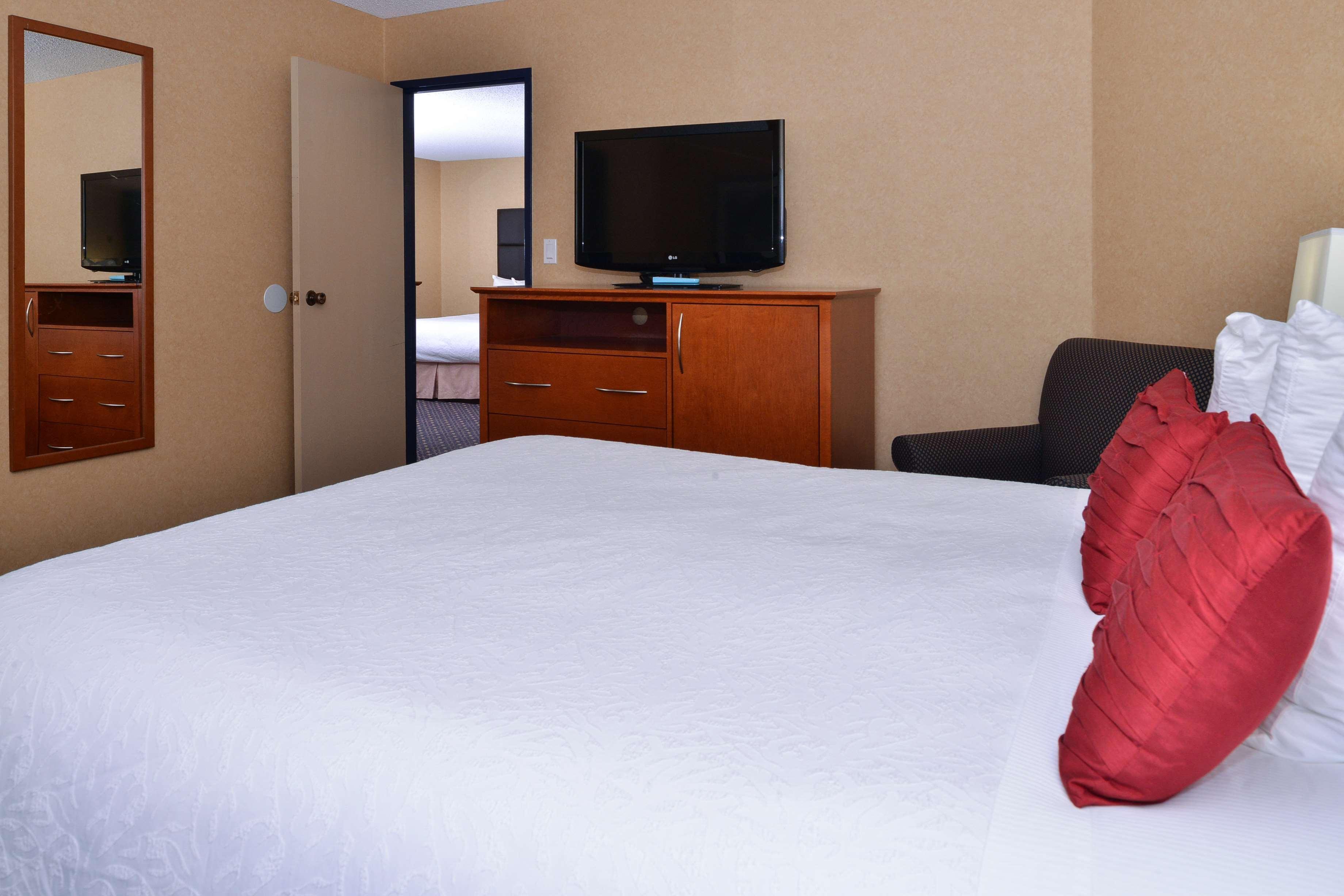 Best Western Plus Regency Inn And Conference Centre Abbotsford Exterior photo