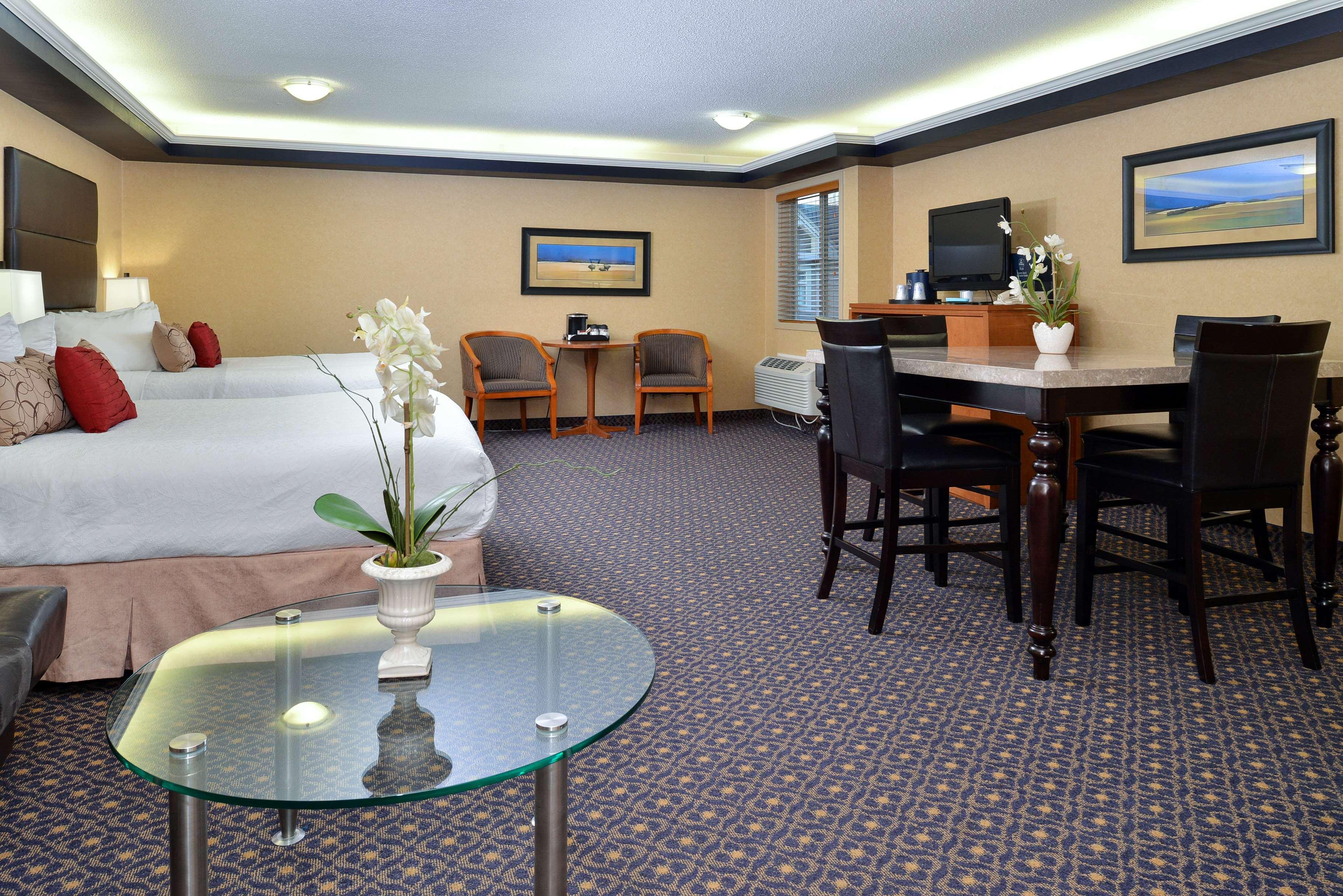 Best Western Plus Regency Inn And Conference Centre Abbotsford Exterior photo