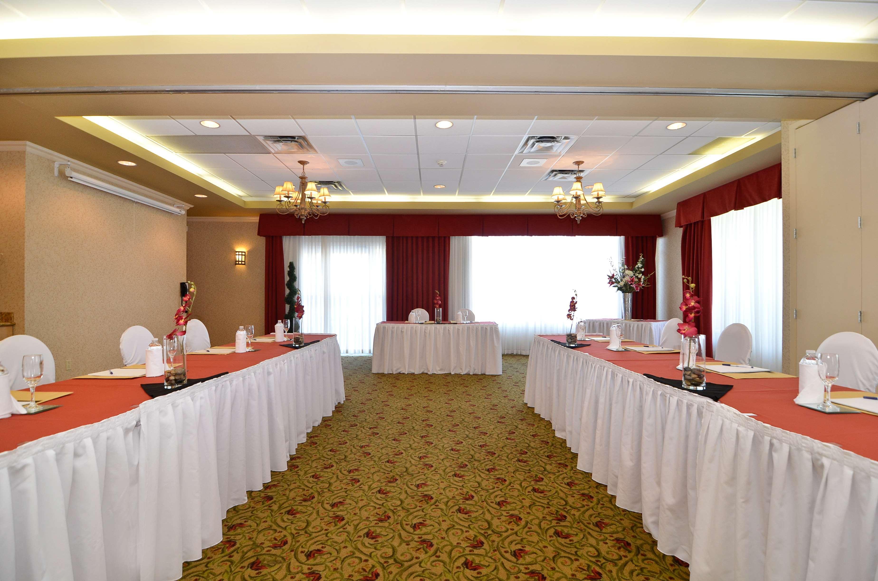 Best Western Plus Regency Inn And Conference Centre Abbotsford Exterior photo