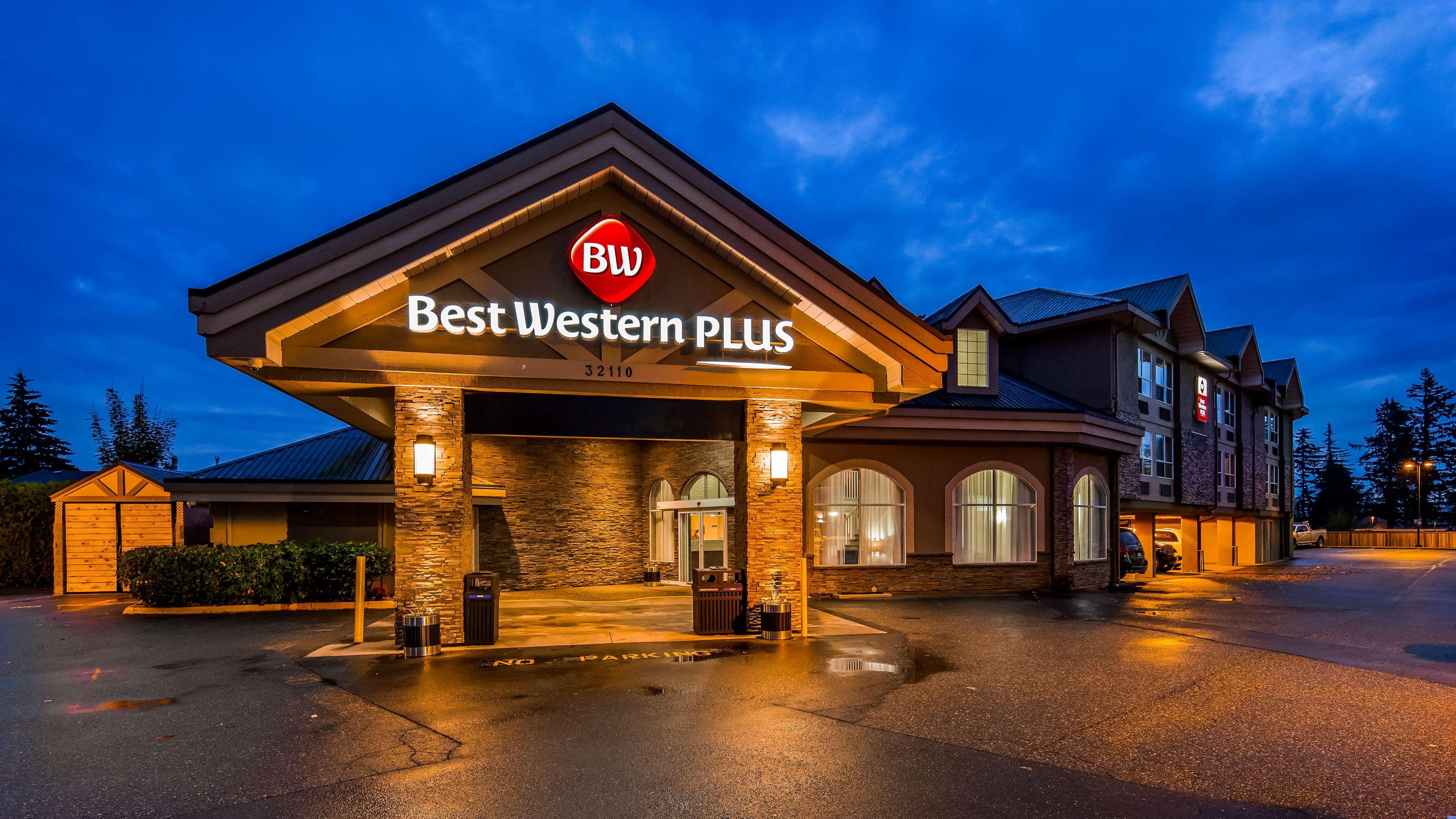 Best Western Plus Regency Inn And Conference Centre Abbotsford Exterior photo