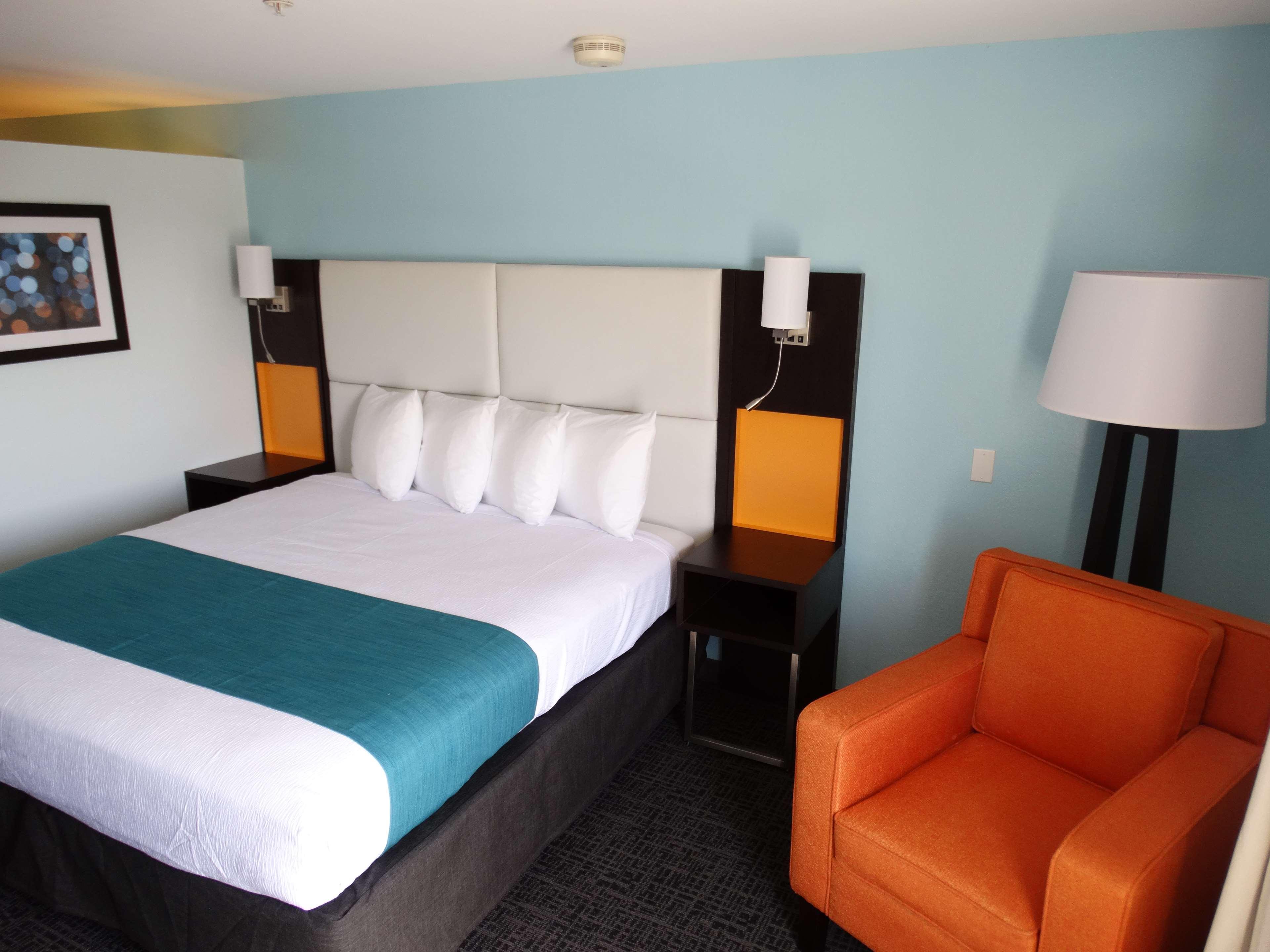 Best Western Plus Regency Inn And Conference Centre Abbotsford Exterior photo
