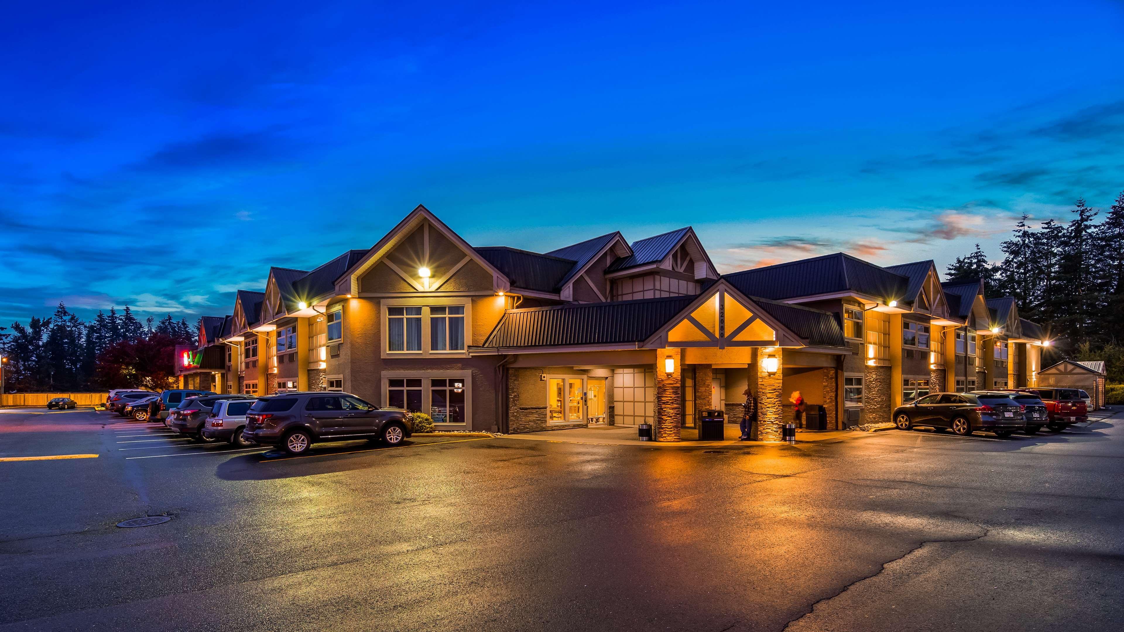 Best Western Plus Regency Inn And Conference Centre Abbotsford Exterior photo